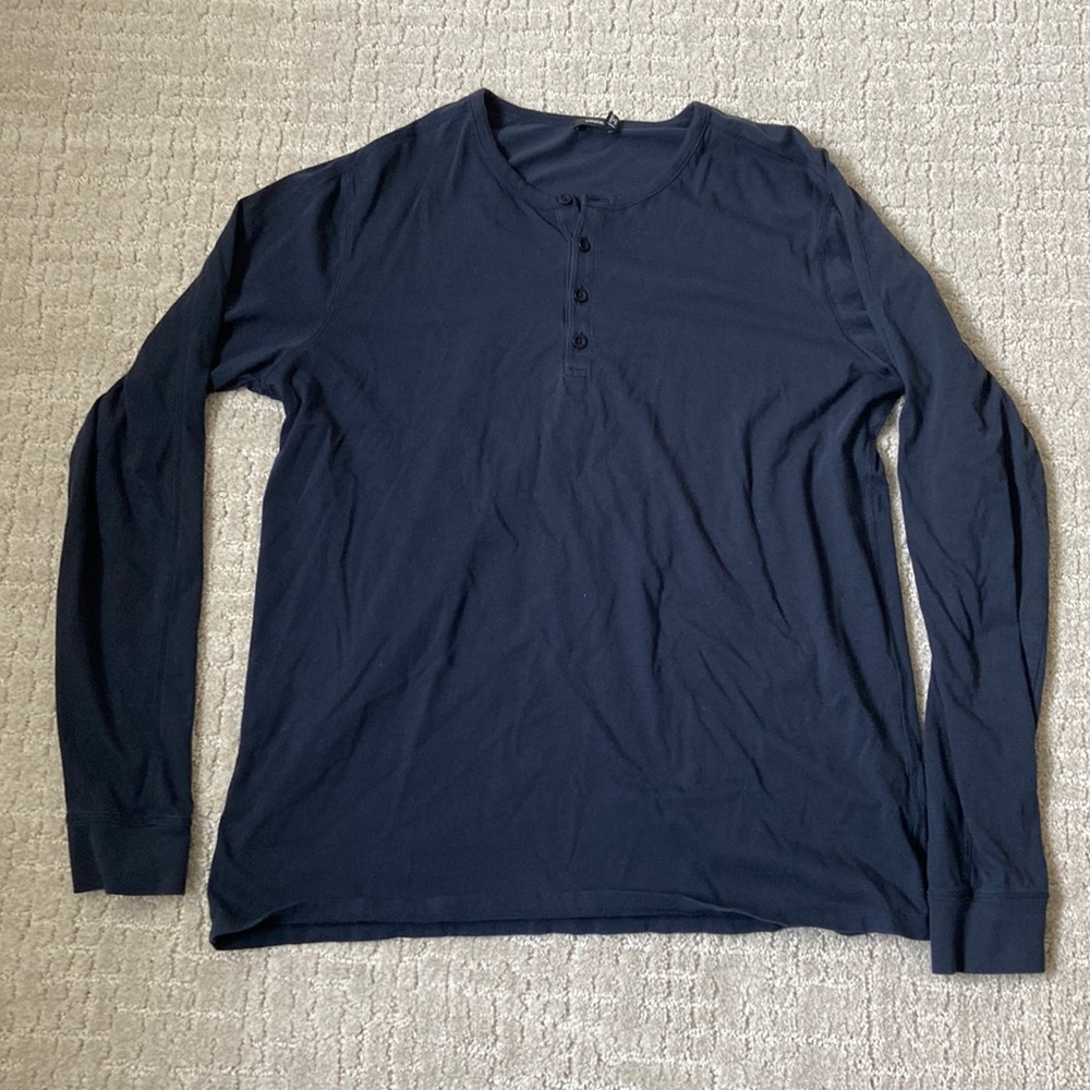 Mens Vince Henley large black EUC